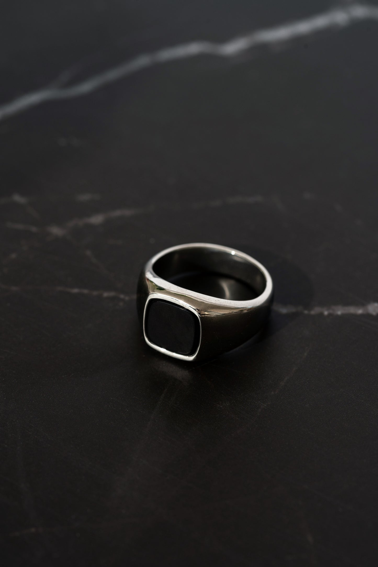 GENTLEMAN SILVER RING