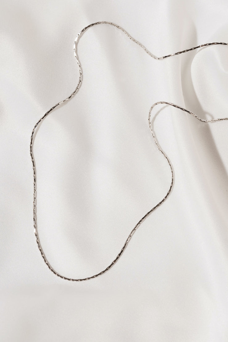 CLASSIC SILVER CHAIN