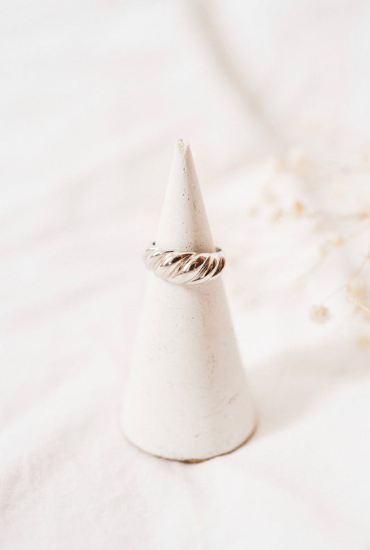 CROISSANT SILVER RING